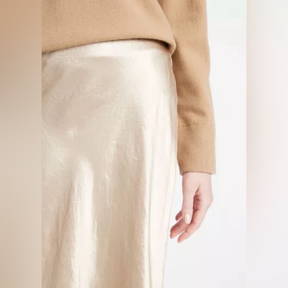 Vince | Satin Pull on Midi Skirt NWT Minimalist Contemporary
See Measurements